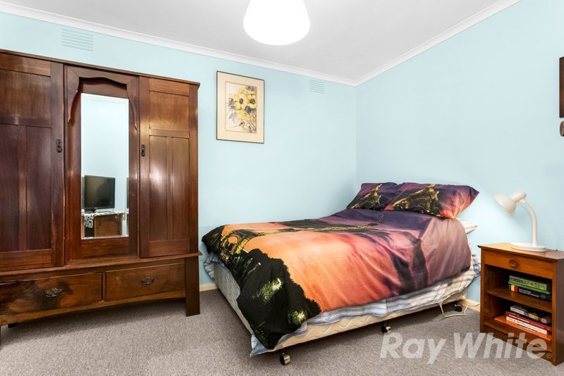 Photo - 38 Vermont Street, Glen Waverley VIC 3150 - Image 8