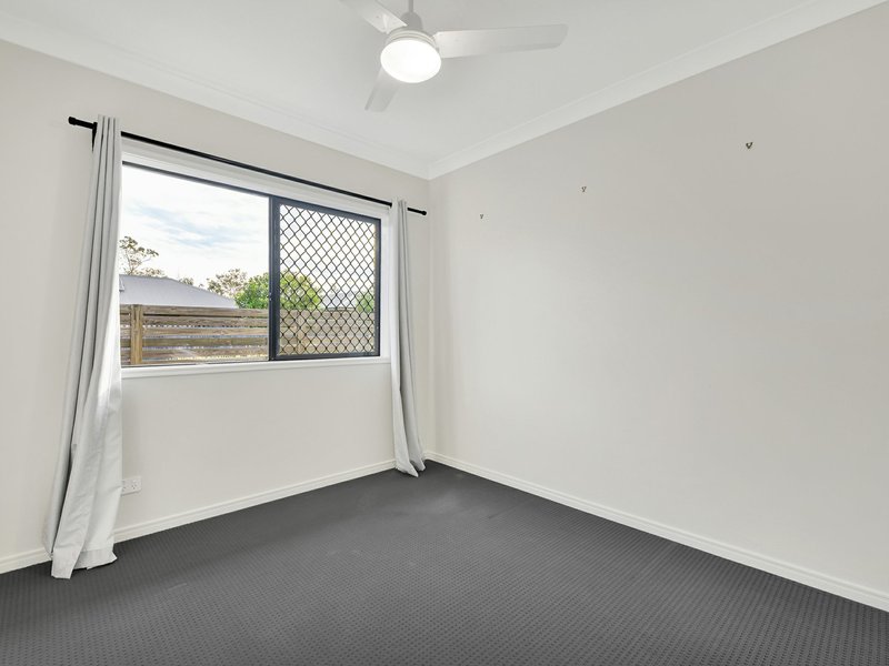 Photo - 38 Walker Circuit, Flagstone QLD 4280 - Image 4