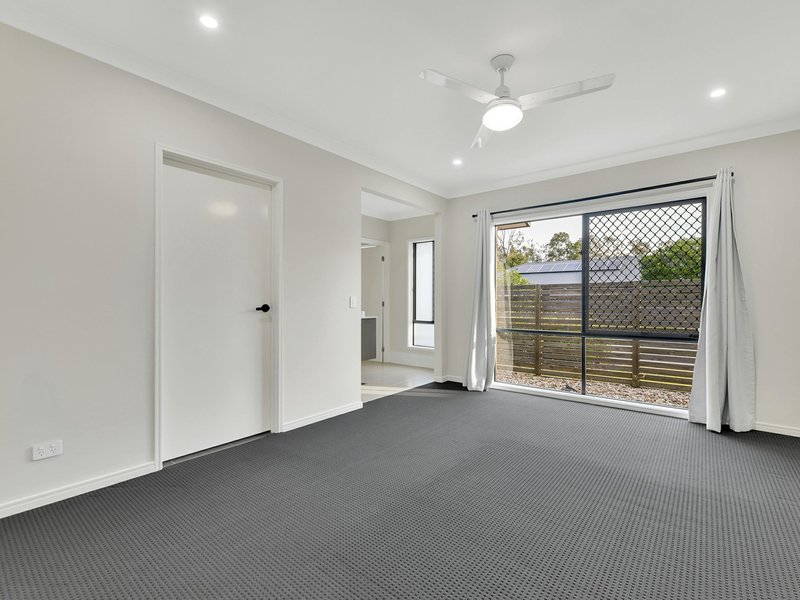 Photo - 38 Walker Circuit, Flagstone QLD 4280 - Image 5