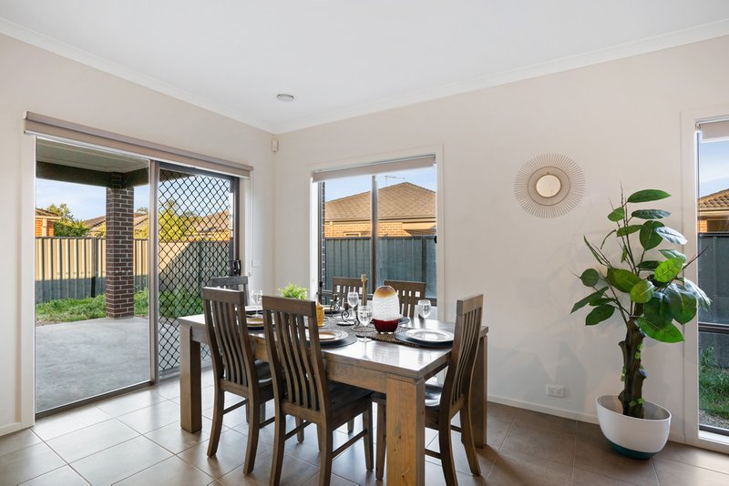 Photo - 38 Waterwheel Grove, Mernda VIC 3754 - Image 6