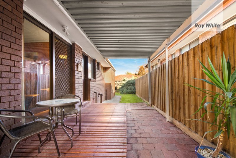 Photo - 38 Wenden Road, Mill Park VIC 3082 - Image 3