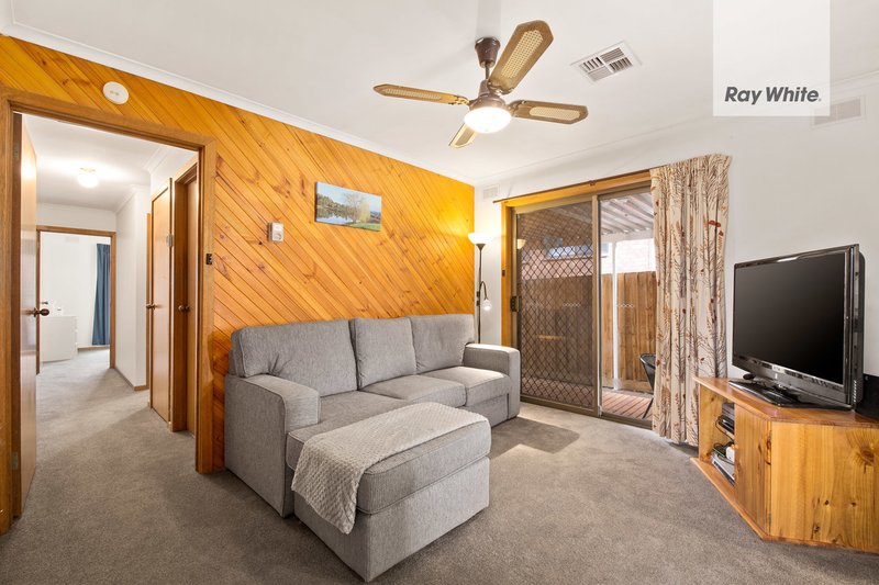 Photo - 38 Wenden Road, Mill Park VIC 3082 - Image 5