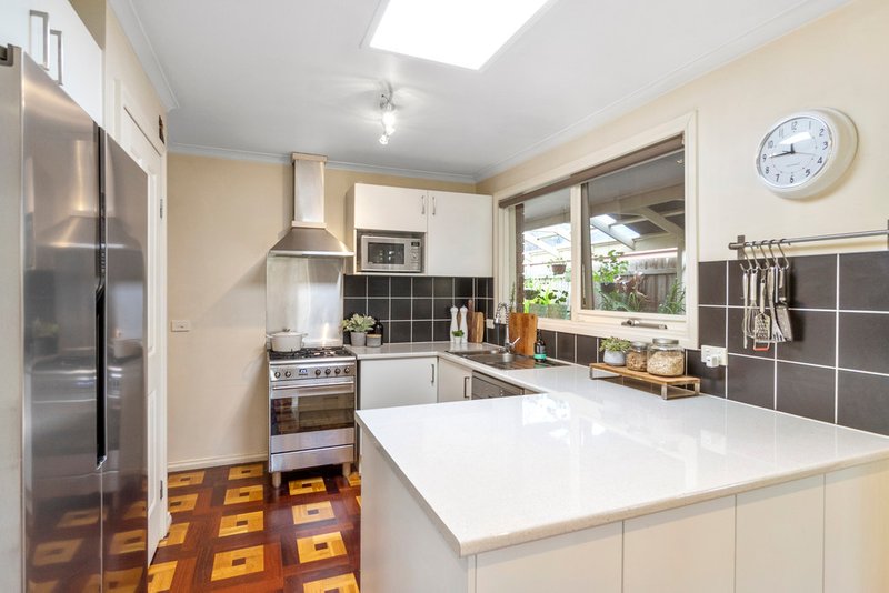 Photo - 38 Westminster Drive, Werribee VIC 3030 - Image 6