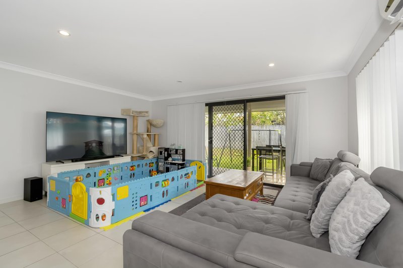 Photo - 38 William Boulevard, Pimpama QLD 4209 - Image 7