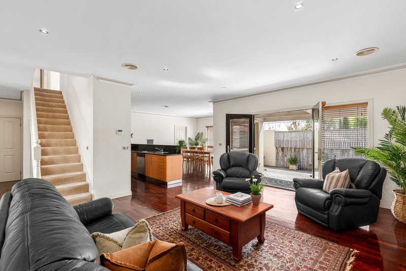 Photo - 38 William Street, Newtown VIC 3220 - Image 2