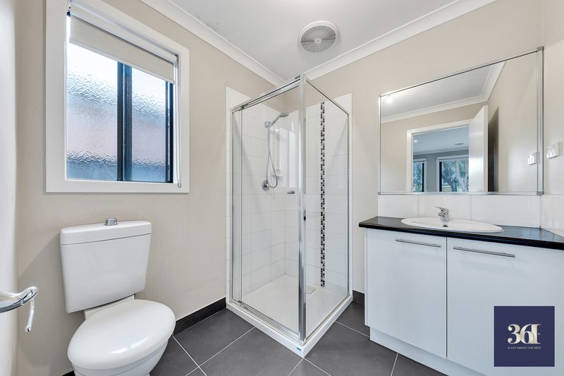 Photo - 38 Winona Circuit, Tarneit VIC 3029 - Image 4