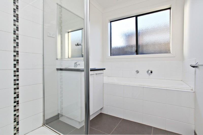 Photo - 38 Winona Circuit, Tarneit VIC 3029 - Image 7
