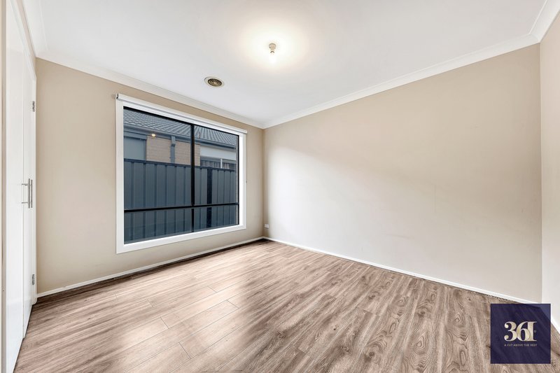 Photo - 38 Winona Circuit, Tarneit VIC 3029 - Image 8