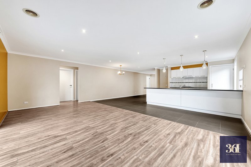 Photo - 38 Winona Circuit, Tarneit VIC 3029 - Image 11