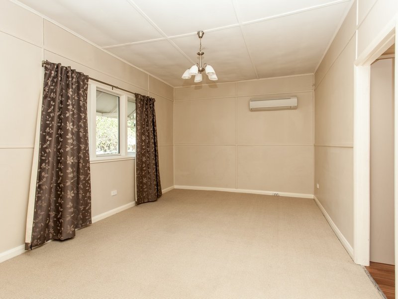 Photo - 38 Wollombi Road, Cessnock NSW 2325 - Image 4