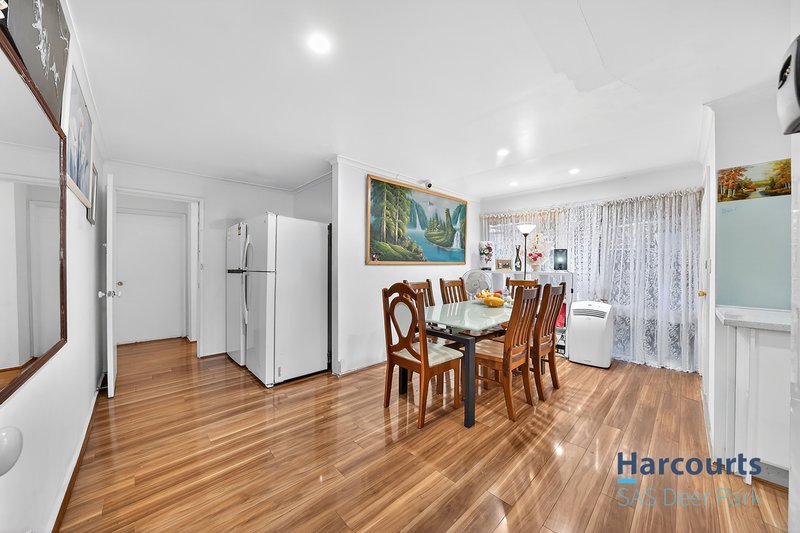 Photo - 38 Woodland Drive, Albanvale VIC 3021 - Image 3