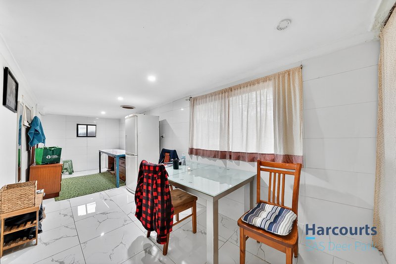 Photo - 38 Woodland Drive, Albanvale VIC 3021 - Image 6