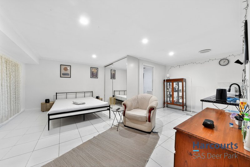 Photo - 38 Woodland Drive, Albanvale VIC 3021 - Image 14