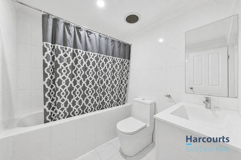 Photo - 38 Woodland Drive, Albanvale VIC 3021 - Image 19