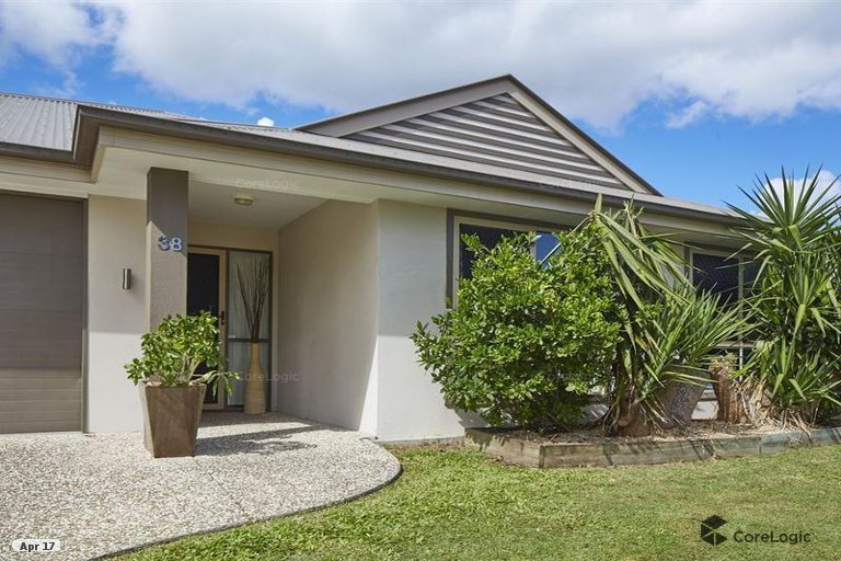 38 Woodlands Boulevard, Waterford QLD 4133