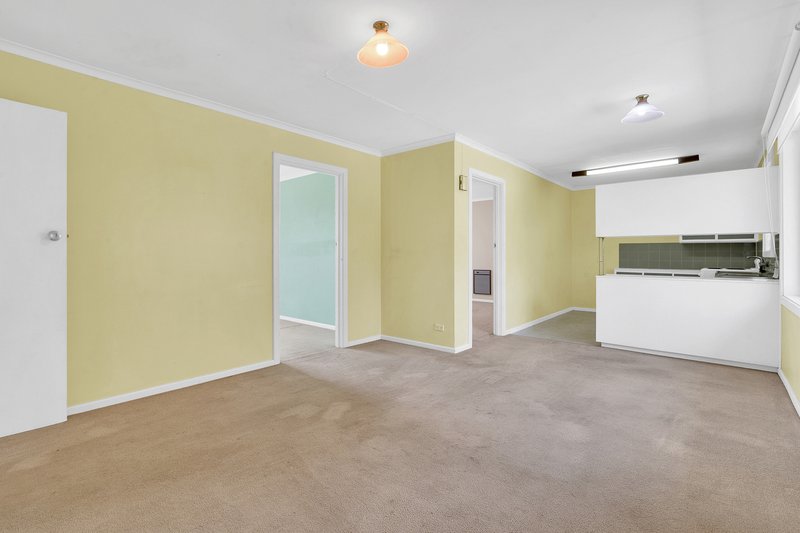 Photo - 38 Woodlands Road, Elizabeth Downs SA 5113 - Image 6