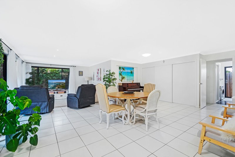 Photo - 38 Yandina Place, Deception Bay QLD 4508 - Image 5