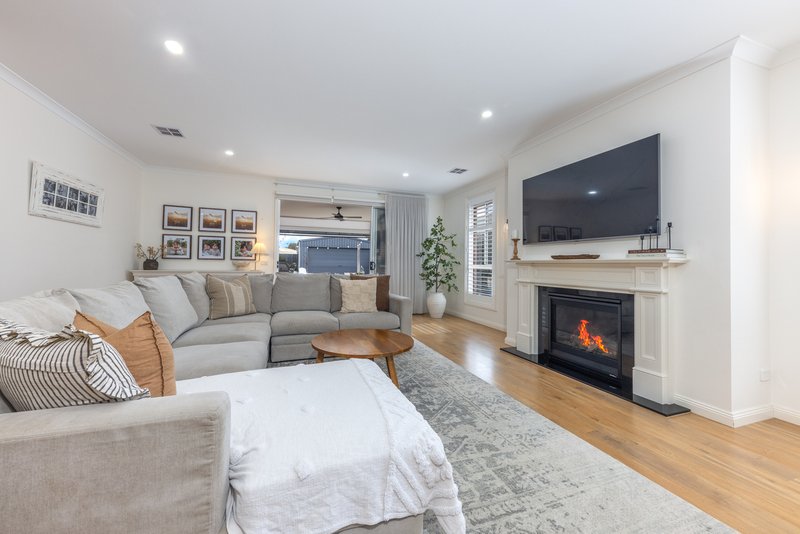 Photo - 38 Yellowgum Avenue, Riddells Creek VIC 3431 - Image 4