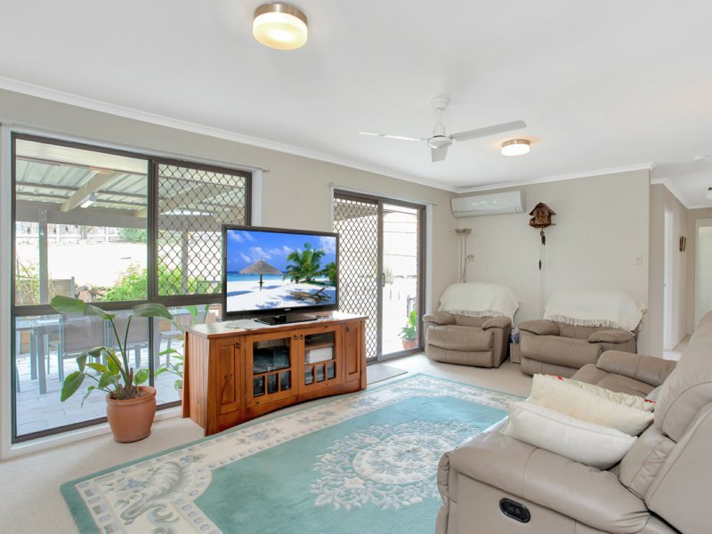 Photo - 38 Ziedan Drive, Mudgeeraba QLD 4213 - Image 8