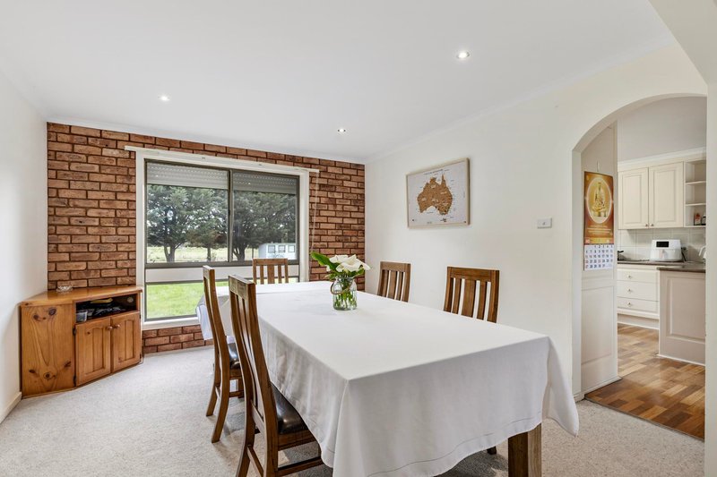 Photo - 380 Lancefield Road, Sunbury VIC 3429 - Image 11