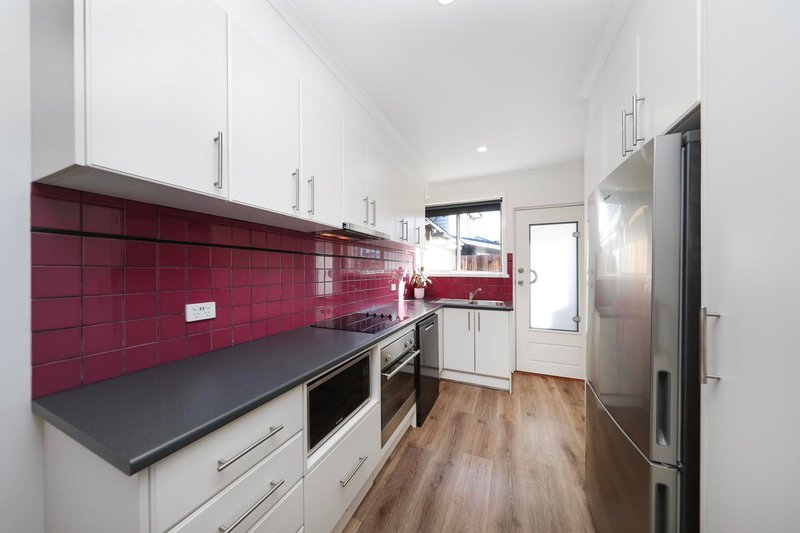 Photo - 3/80 Saltley Street, South Kingsville VIC 3015 - Image 3