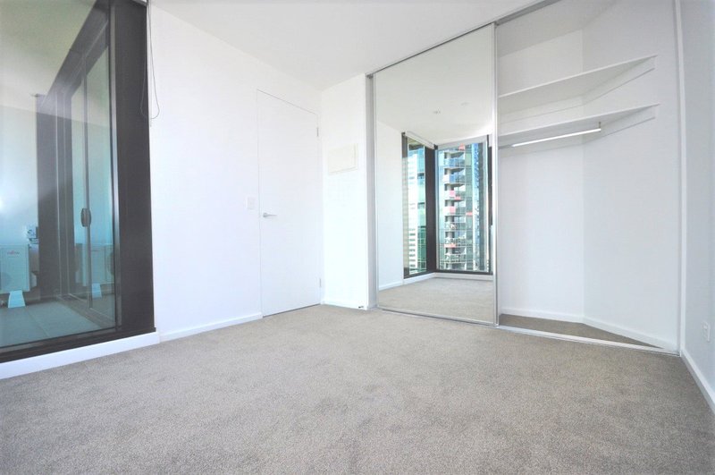 Photo - 3802/618 Lonsdale Street, Melbourne VIC 3000 - Image 2