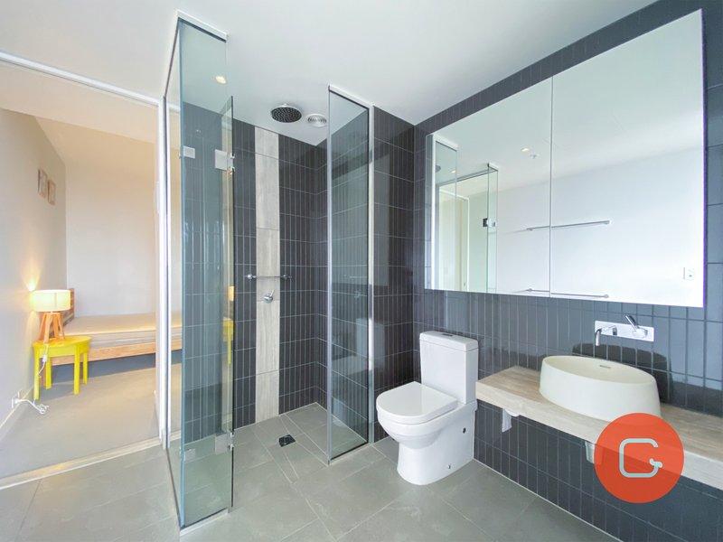 Photo - 3804/120 A'Beckett Street, Melbourne VIC 3000 - Image 4