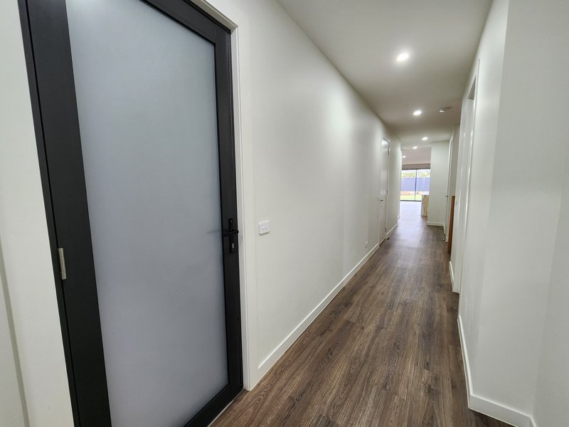 Photo - 380A Blackshaws Road, Altona North VIC 3025 - Image 3