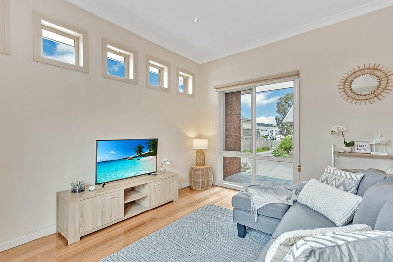 Photo - 3/81 Cave Hill Road, Lilydale VIC 3140 - Image 6