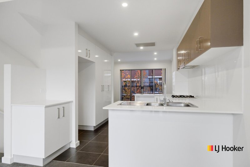 Photo - 38/1 Nevertire Street, Lawson ACT 2617 - Image 5