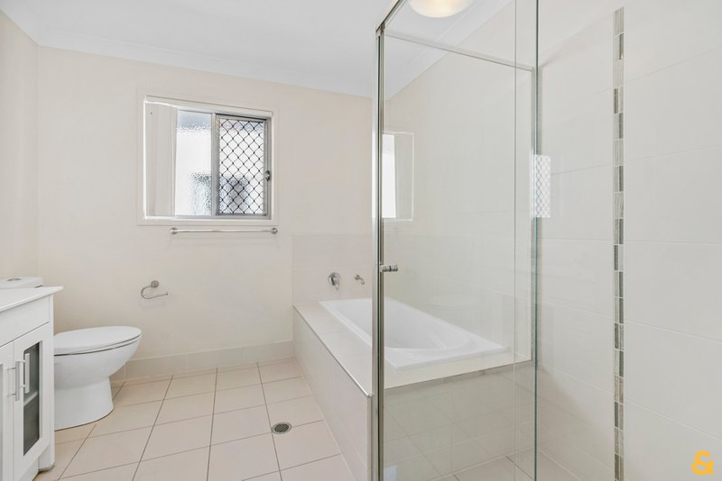 Photo - 38/12 Singh Street, Wynnum West QLD 4178 - Image 10