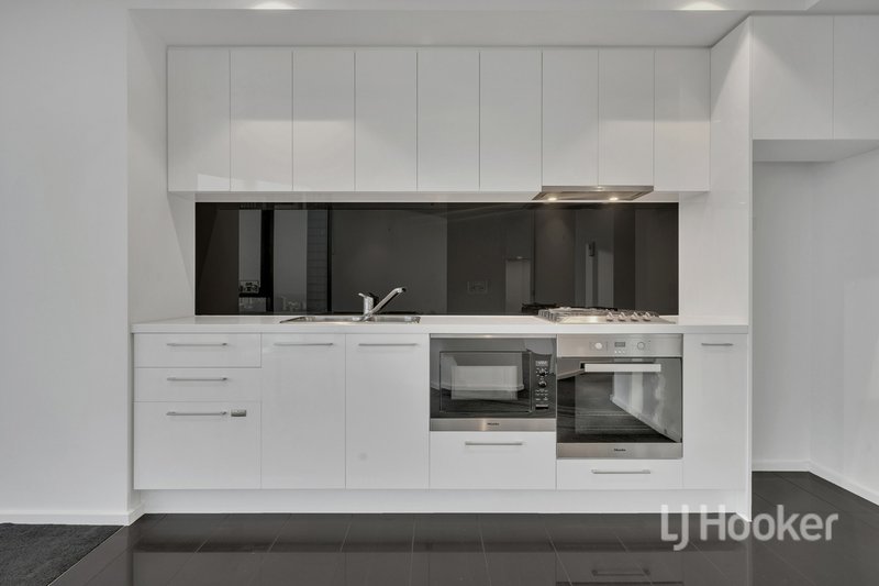 Photo - 3812/1-13 Balston Street, Southbank VIC 3006 - Image 6