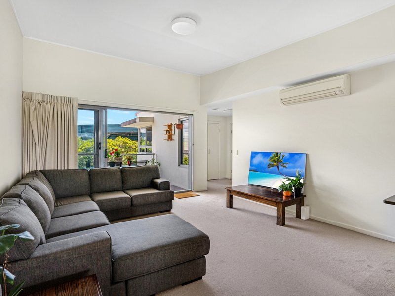 Photo - 38/137 Scottsdale Drive, Robina QLD 4226 - Image 4