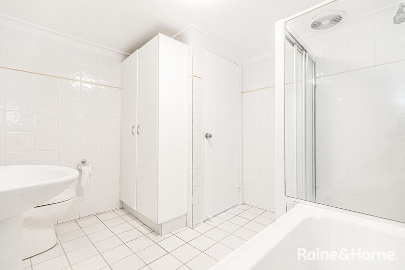 Photo - 38/18-20 Great Western Highway, Parramatta NSW 2150 - Image 6