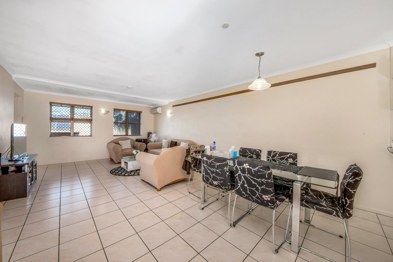 Photo - 3/83-85 Auckland Street, Gladstone Central QLD 4680 - Image 4