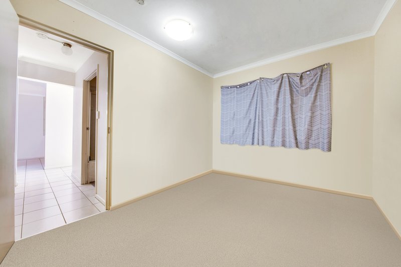 Photo - 3/83-85 Auckland Street, Gladstone Central QLD 4680 - Image 9