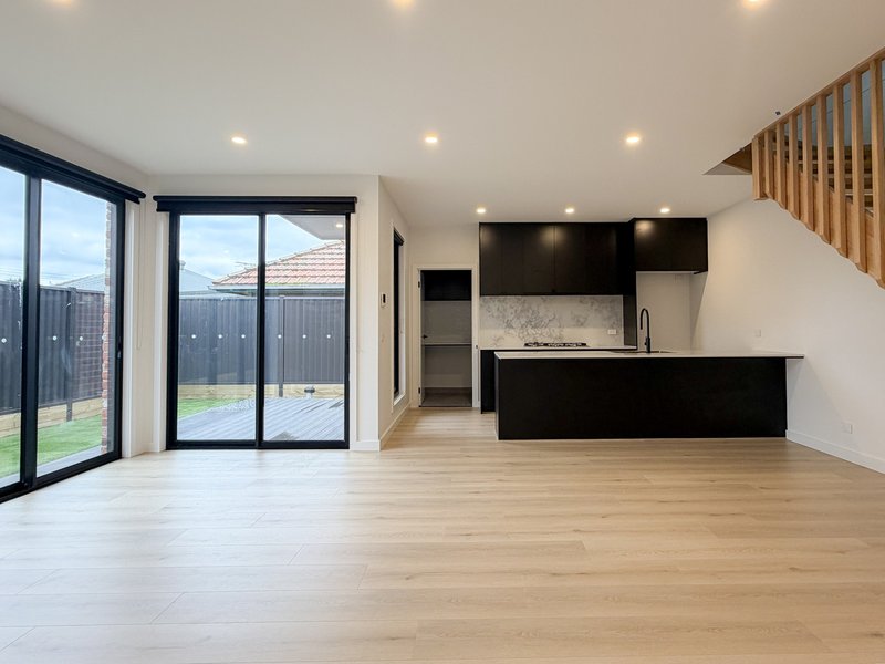 Photo - 3/83 Arundel Avenue, Reservoir VIC 3073 - Image 4