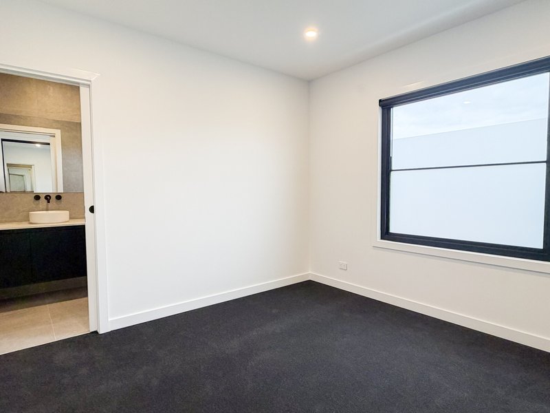Photo - 3/83 Arundel Avenue, Reservoir VIC 3073 - Image 9