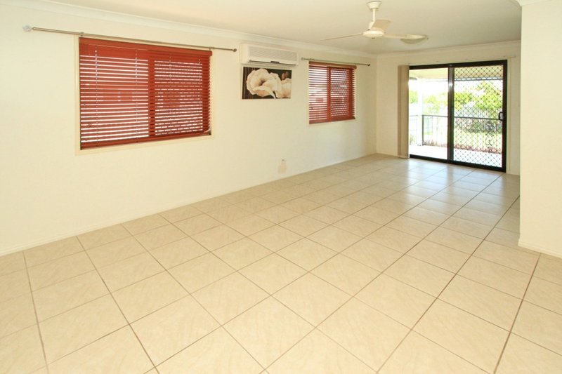 Photo - 383 Farm Street, Norman Gardens QLD 4701 - Image 4