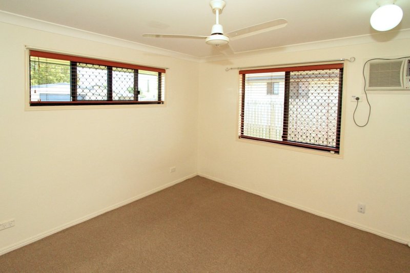 Photo - 383 Farm Street, Norman Gardens QLD 4701 - Image 6