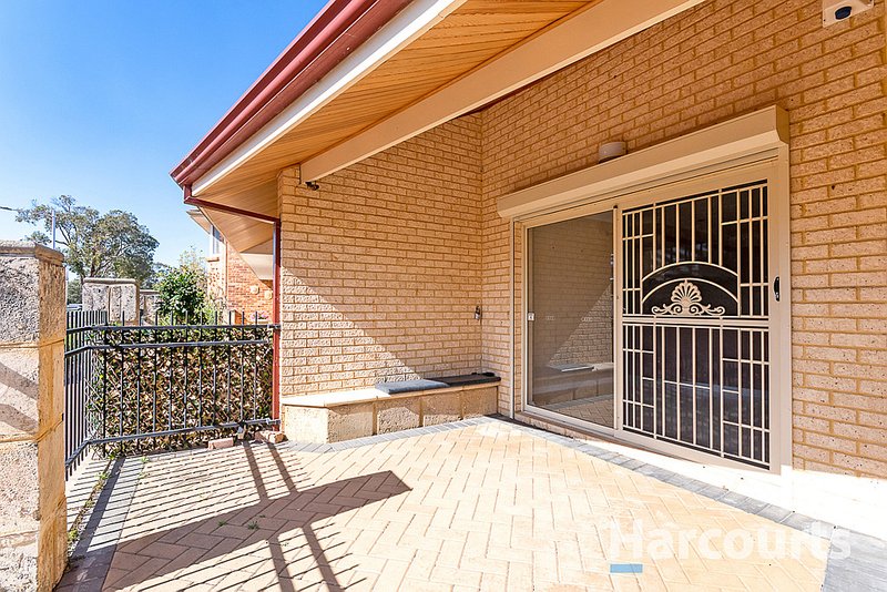 Photo - 383 Lakeside Drive, Joondalup WA 6027 - Image 3