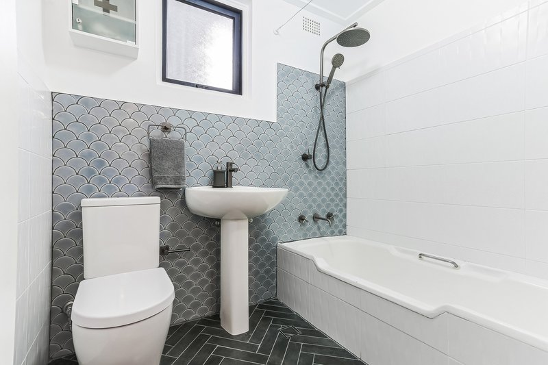 Photo - 3/83 Newington Road, Marrickville NSW 2204 - Image 6