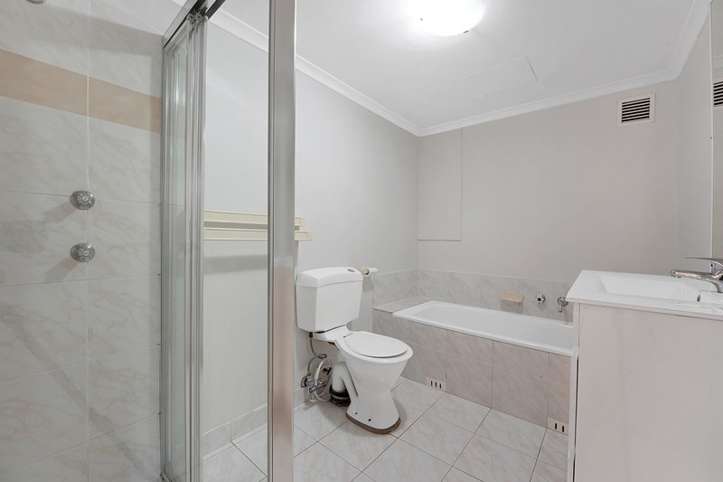 Photo - 38/3 Riverpark Drive, Liverpool NSW 2170 - Image 5