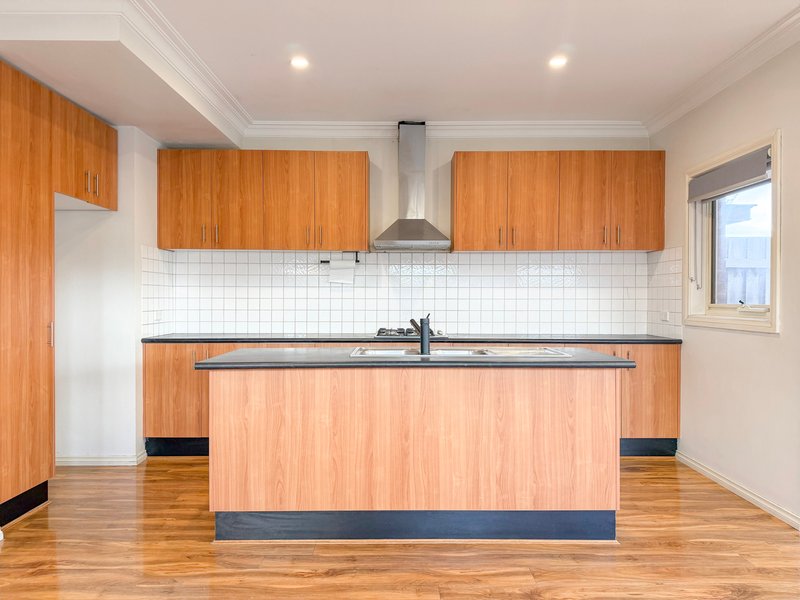 Photo - 3/84-86 Pine Street, Reservoir VIC 3073 - Image 2