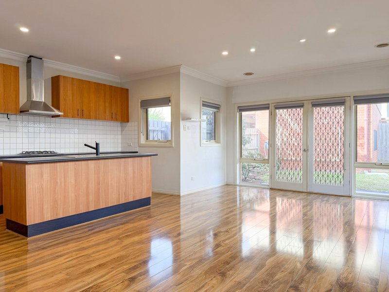 Photo - 3/84-86 Pine Street, Reservoir VIC 3073 - Image 3