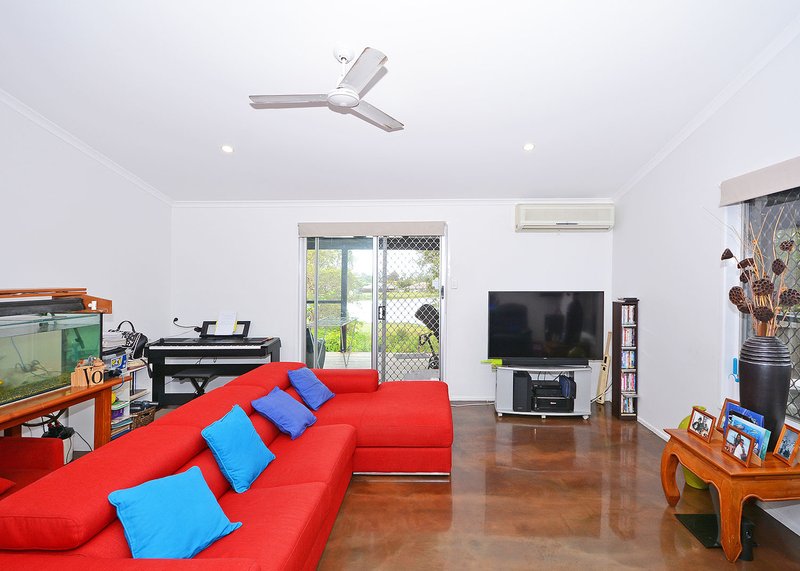 Photo - 384 Torquay Terrace, Torquay QLD 4655 - Image 6