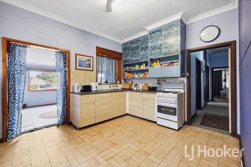 Photo - 385 Berwick Street, St James WA 6102 - Image 8