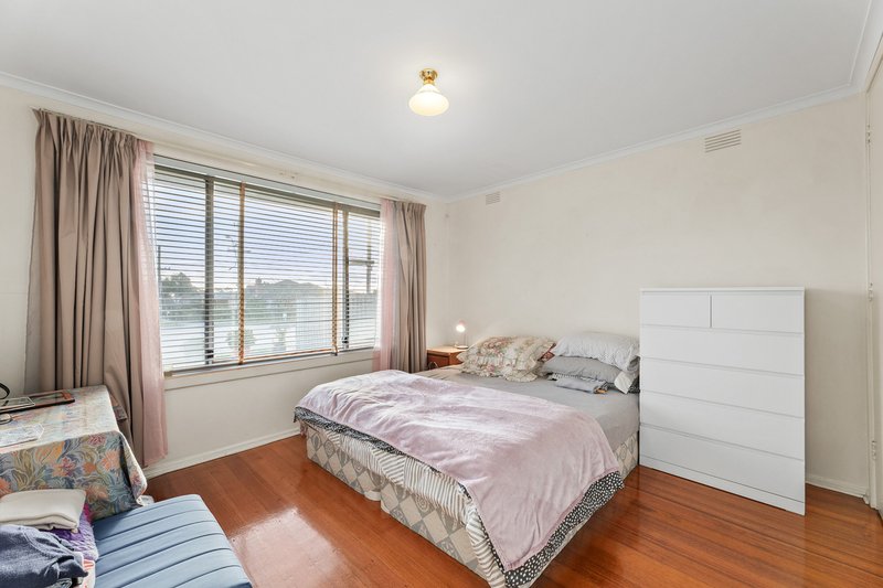 Photo - 385 Blackburn Road, Burwood East VIC 3151 - Image 6