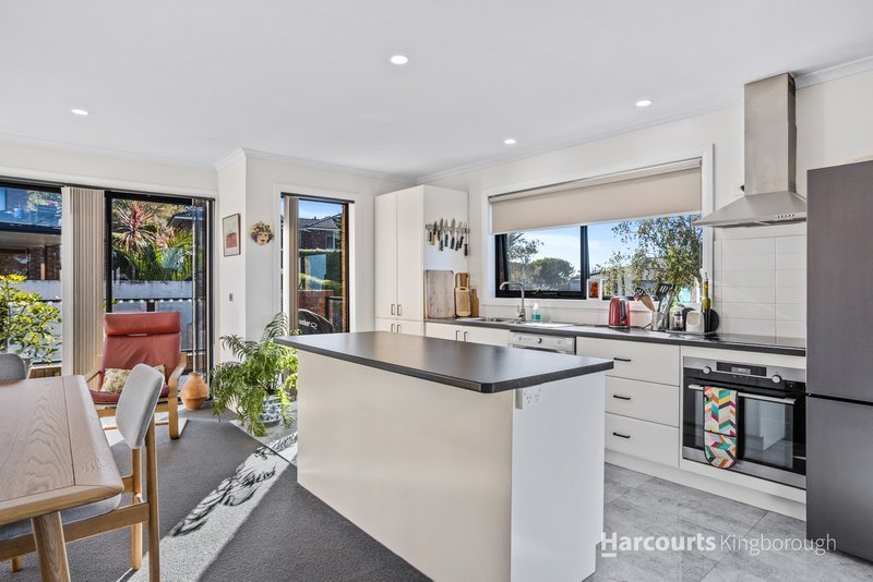 Photo - 3/85 Diamond Drive, Blackmans Bay TAS 7052 - Image 8