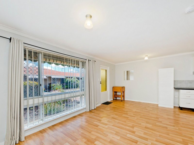 Photo - 3/85 Shakespeare Avenue, Yokine WA 6060 - Image 3
